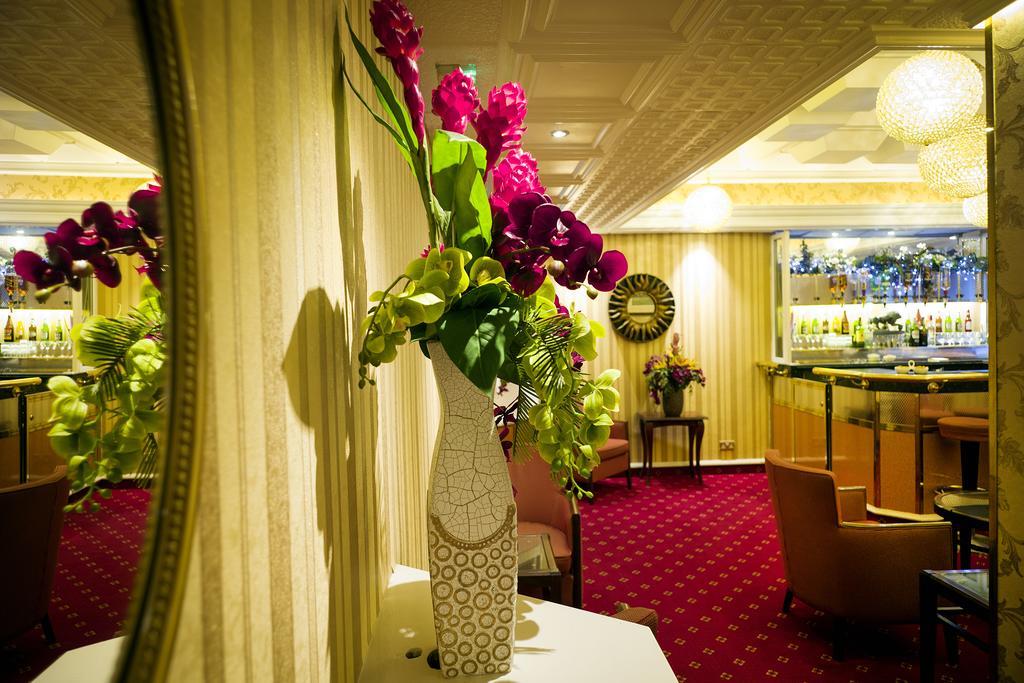 The Montana Hotel Лондон Экстерьер фото