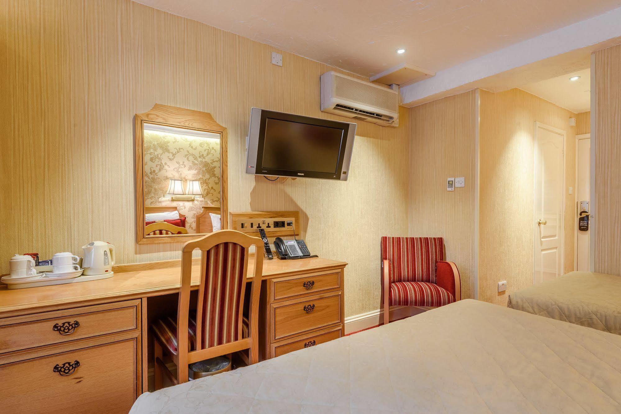 The Montana Hotel Лондон Экстерьер фото